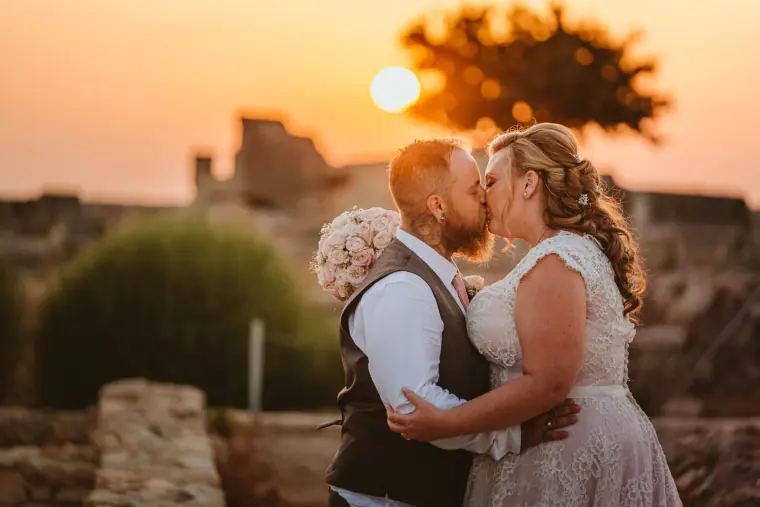 Wedding Stories Archive — image 7 of 11