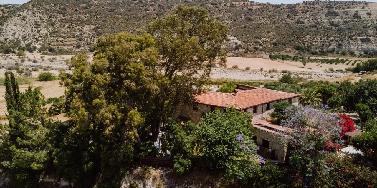Vasilias Nikoklis Inn Wedding Venue Review