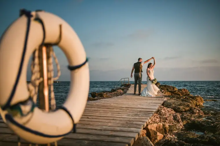5 Tips to Calm Your Nerves Before a Wedding Speech — image 3 of 16