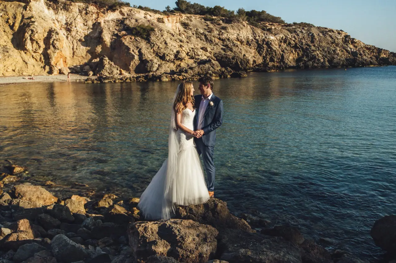 Destination Wedding Planning Guide & Timeline
