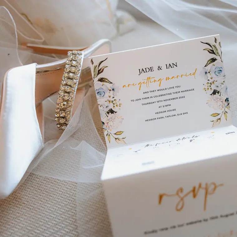 Ian & Jade's Glam Gold Hedsor House Wedding — image 8 of 43