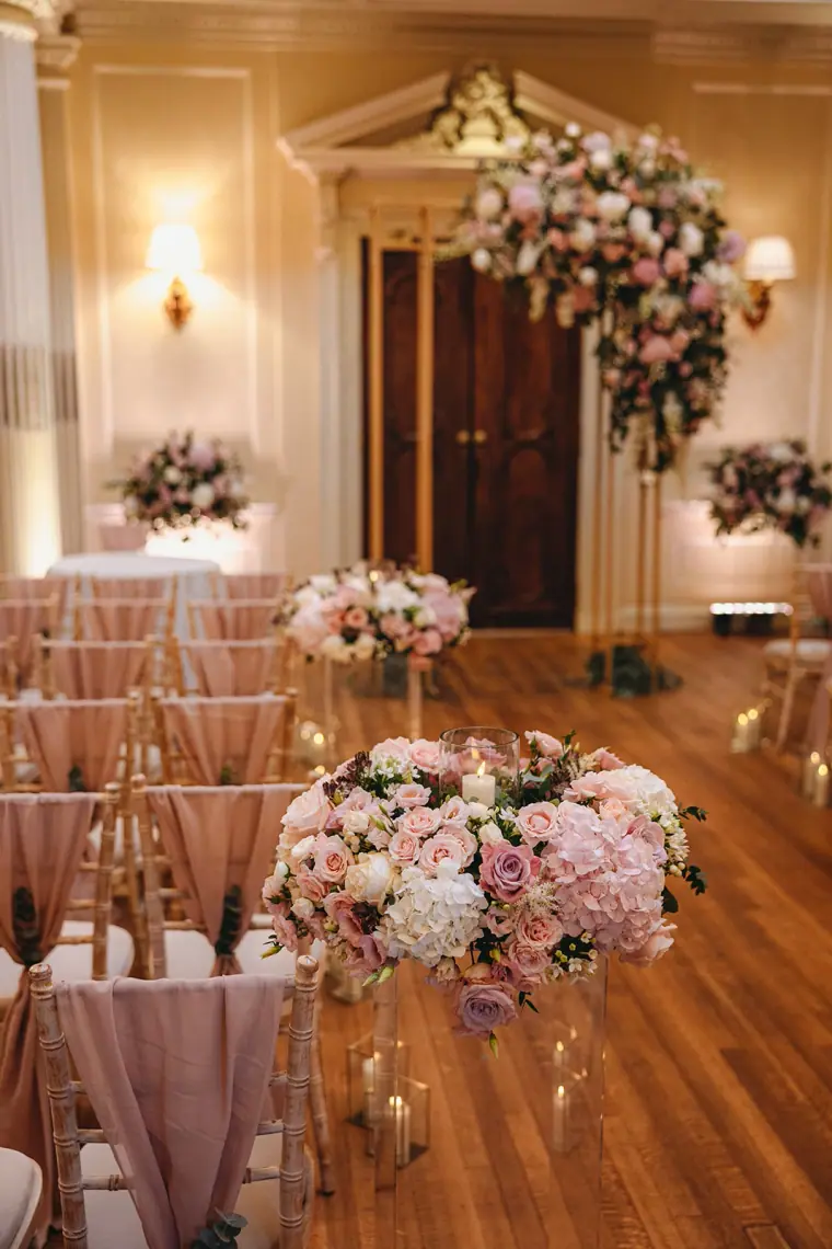 Ian & Jade's Glam Gold Hedsor House Wedding — image 21 of 43