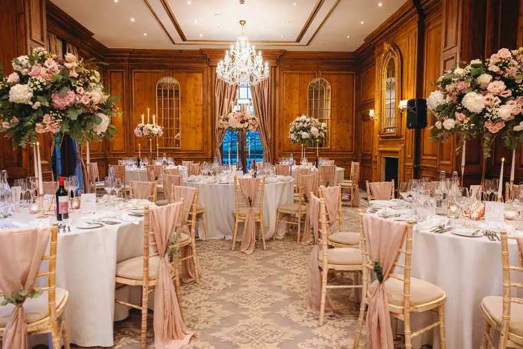 Ian & Jade's Glam Gold Hedsor House Wedding — image 23 of 43