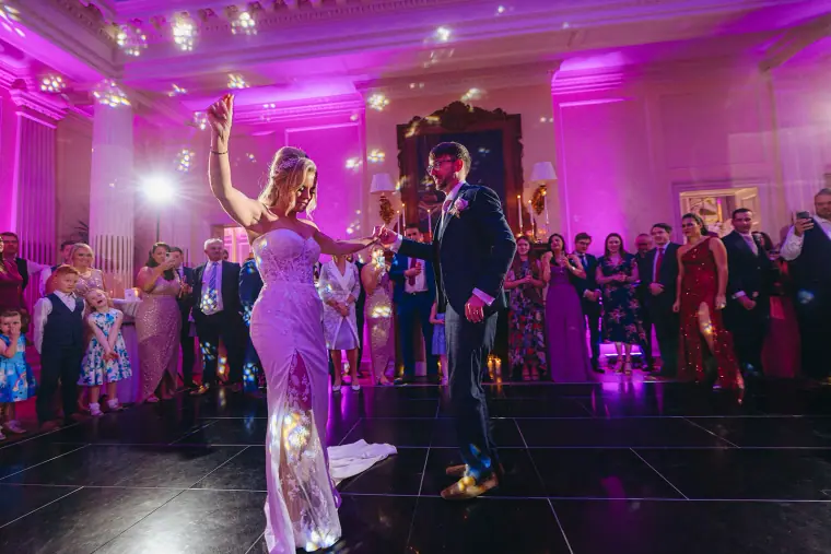 Ian & Jade's Glam Gold Hedsor House Wedding — image 27 of 43