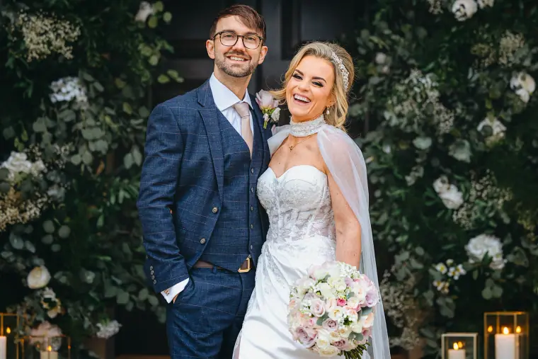 Ian & Jade's Glam Gold Hedsor House Wedding — image 29 of 43
