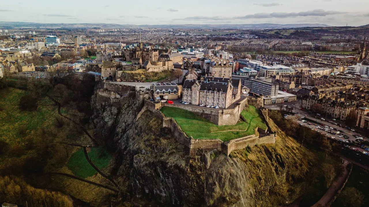 March Around Edinburgh — Travel Journal