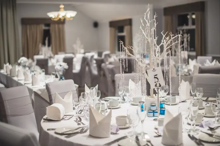 Lyndsay & Thomas — New Forest Wedding, UK — image 44 of 62