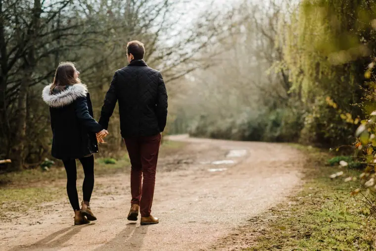 UK Pre-Wedding Engagement Shoot, Dinton Pastures — Beziique — image 11 of 54