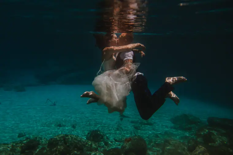 Sneak Peeks — Destination Wedding Photo Galleries — image 7 of 8